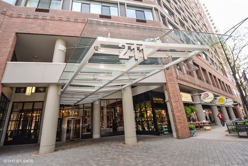 apt-816-211 E Ohio St, Chicago, IL, 60611-3225 | Card Image