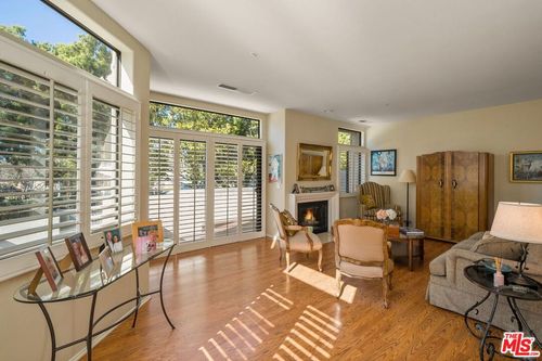 6701 Hannum Ave, Culver City, CA, 90230-6154 | Card Image