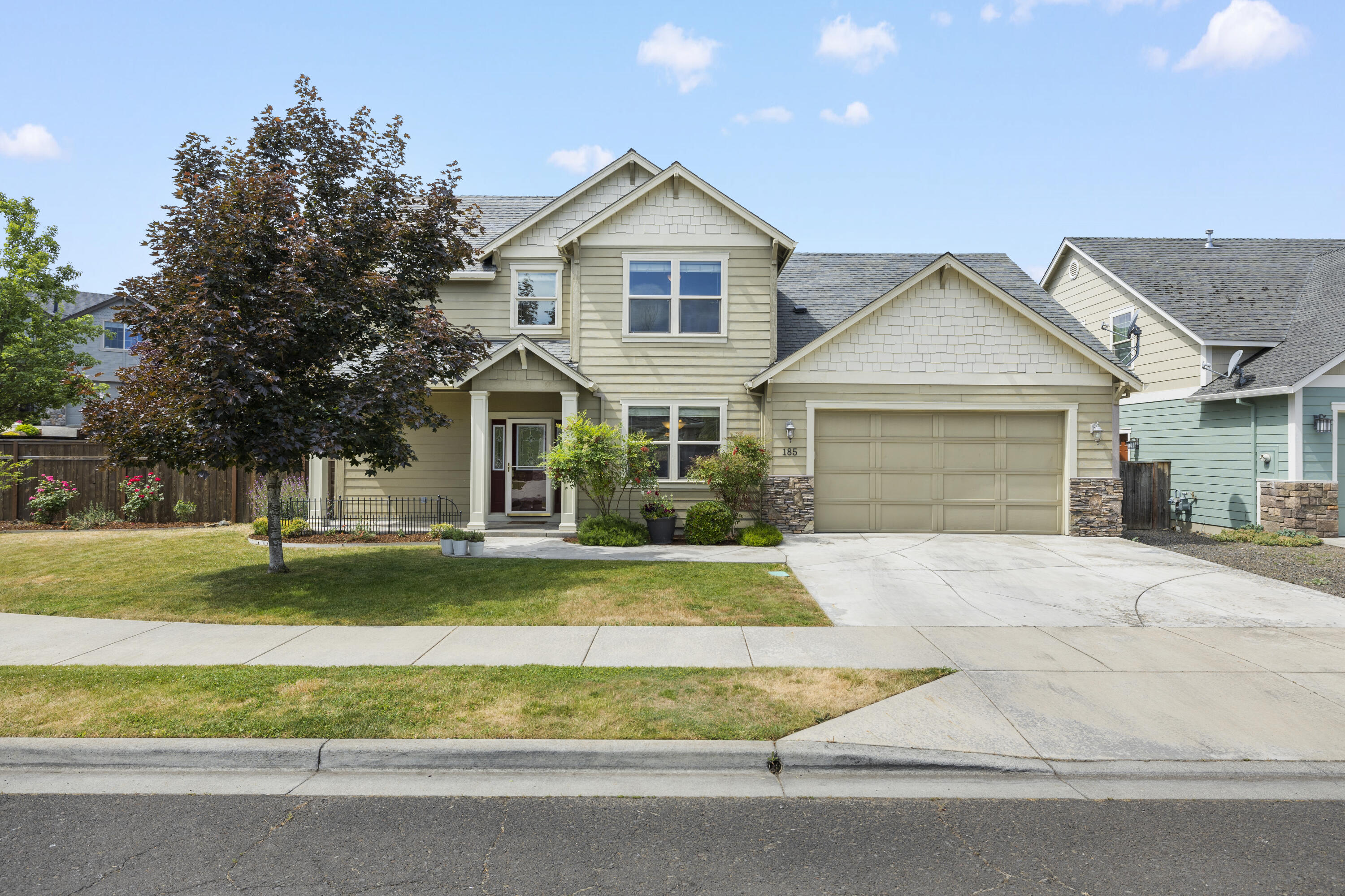 Willow Springs Dr, Talent, OR 97540