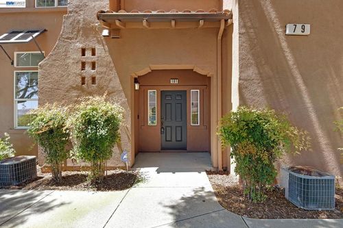 101-79 Meritage Cmn, Livermore, CA, 94551-7492 | Card Image