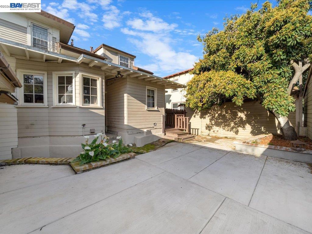 Residential Income in Oakland 5