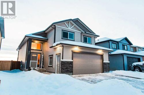 8685 122 Ave, Grande Prairie, AB, T8X0P7 | Card Image