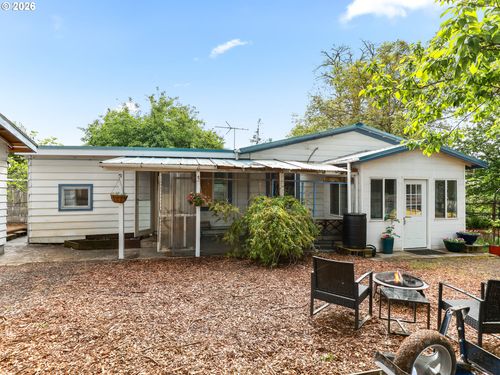 7355 Se Frances St, Hillsboro, OR, 97123-6432 | Card Image