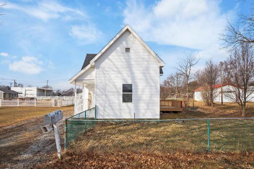 512 N 13th St, Elwood, IN, 46036-1210 | Card Image