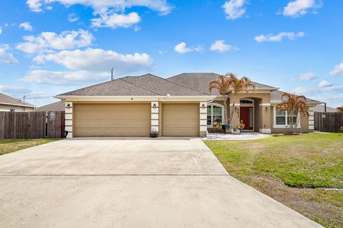 4633 Sw Junietta Ter, Port St Lucie, FL, 34953-7666 | Card Image
