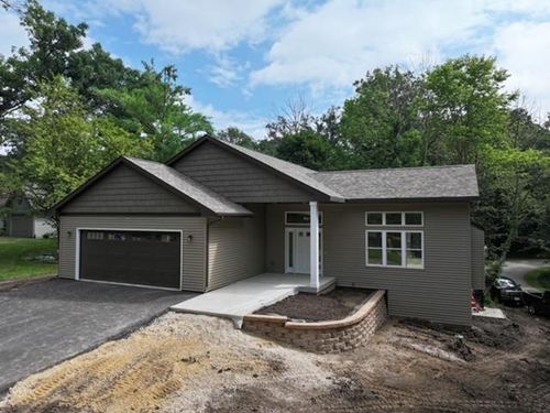 24-3006 N Whitetail Ln, Janesville, WI, 53545-9647 | Card Image
