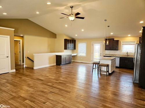 507 Layne Dr, West Burlington, IA, 52655-1013 | Card Image