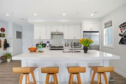 apt-7-151 Hancock St, Quincy, MA, 02171-1876 | Card Image