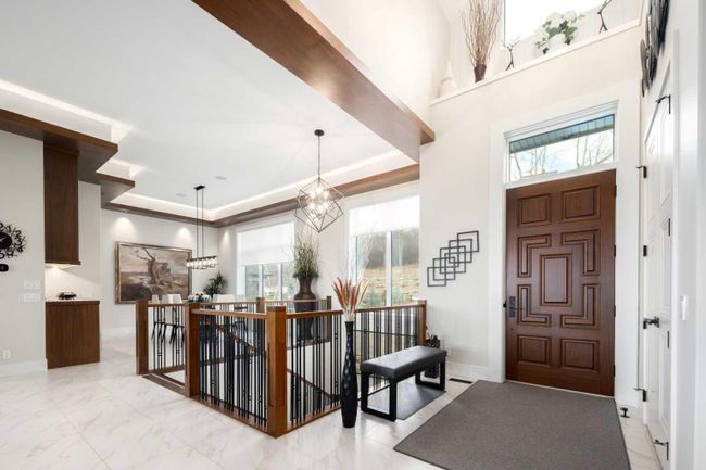 2858 77 Street Sw, Home with 4 bedrooms, 4 bathrooms and 10 parking in Calgary AB | Image 12