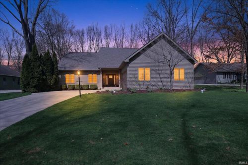 11781 Old Oak Dr, Granger, IN, 46530-6014 | Card Image
