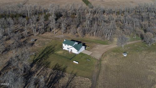 5400 158th St Se, Menoken, ND, 58558 | Card Image
