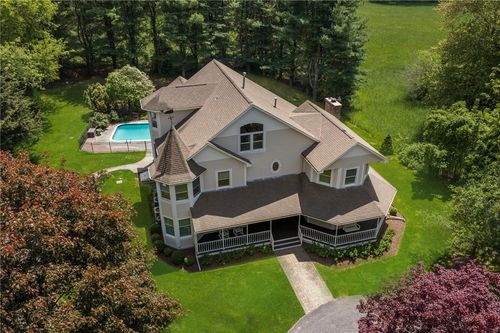 193 Torrie Ln, North Kingstown, RI, 02852-1689 | Card Image