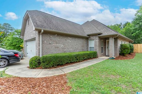 5237 Cottage Cir, HOOVER, AL, 35226-5111 | Card Image