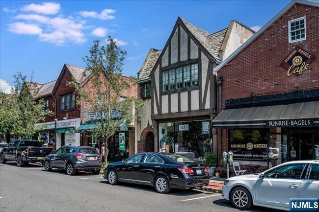 163 Park St, Home with 10 bedrooms, 1 bathrooms and null parking in Montclair NJ | Image 16