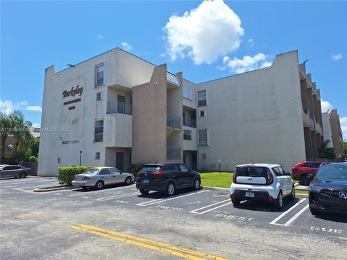 apt-121-10900 Sw 104th St, Miami, FL, 33176-3303 | Card Image