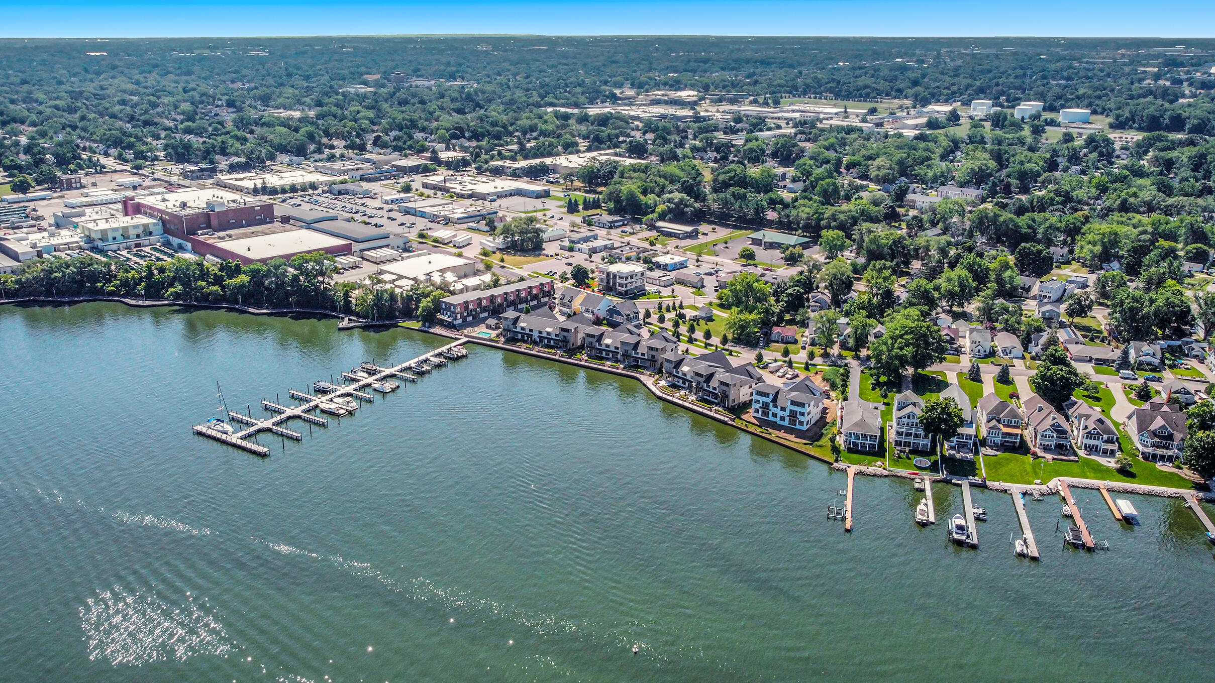 Macatawa Ave, Holland, MI 49423