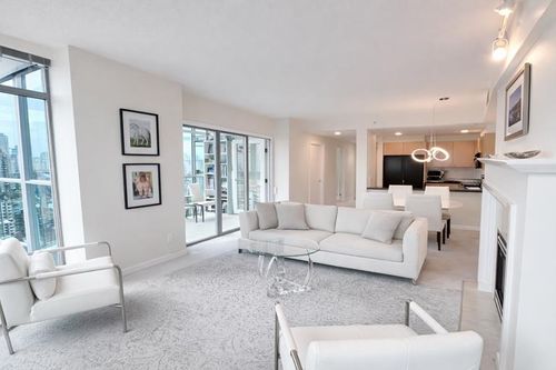 1204-1710 Bayshore Dr, Vancouver, BC, V6G3G4 | Card Image