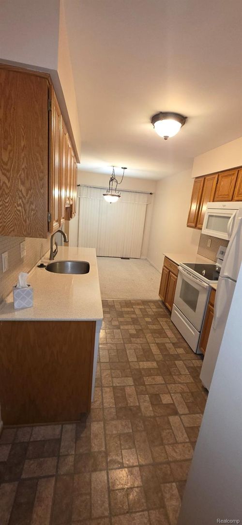 44609 Georgia Ct, Clinton Township, MI, 48038-1073 | Card Image