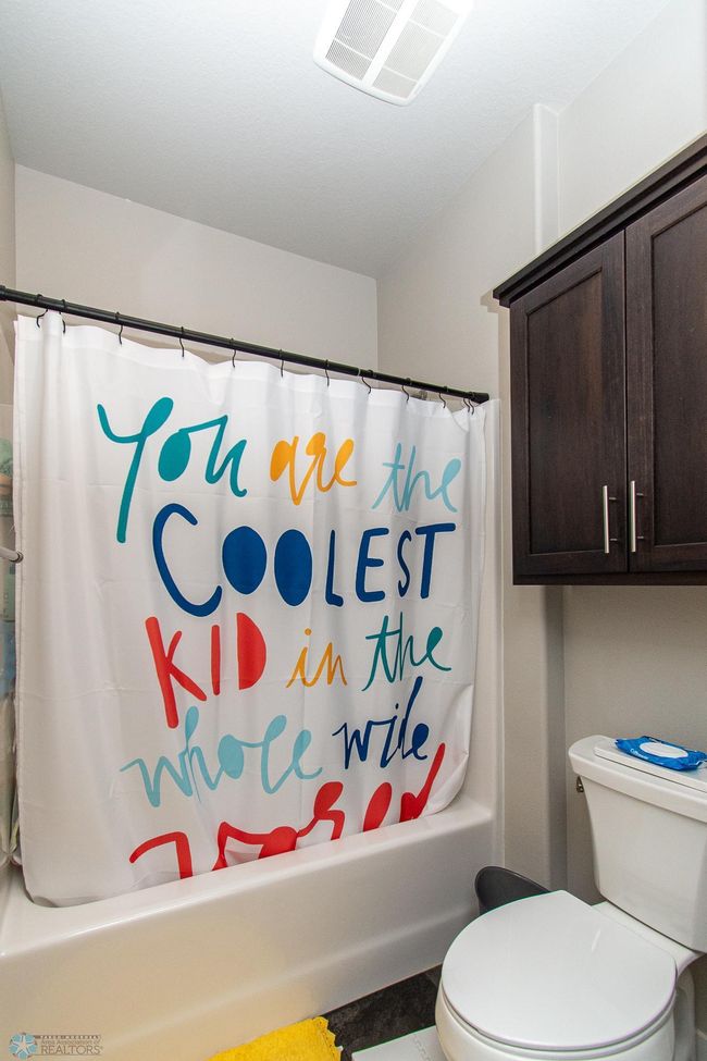 Bathroom 2 | Image 62