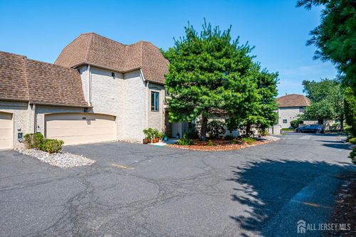 66 Gate House Ln, Edison, NJ, 08820-4008 | Card Image