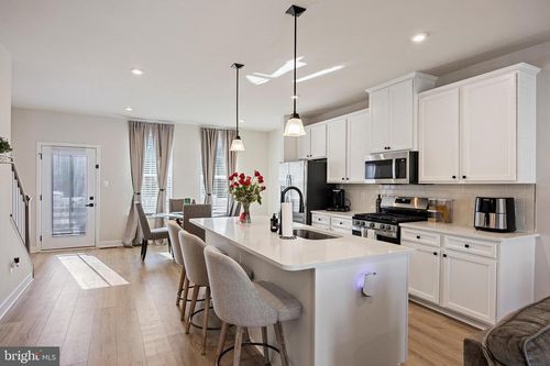 30 Sand Hills Dr, WILLIAMSTOWN, NJ, 08094-3925 | Card Image