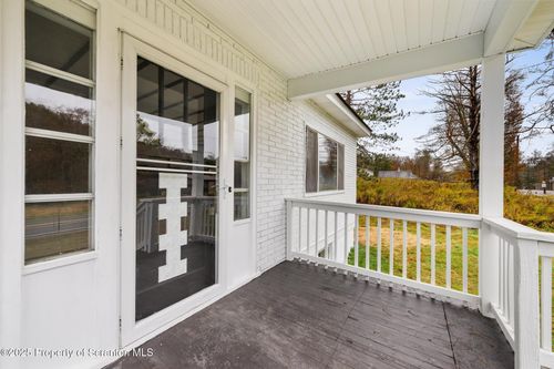 75 Hamlin Hwy, Moscow, PA, 18444-7412 | Card Image