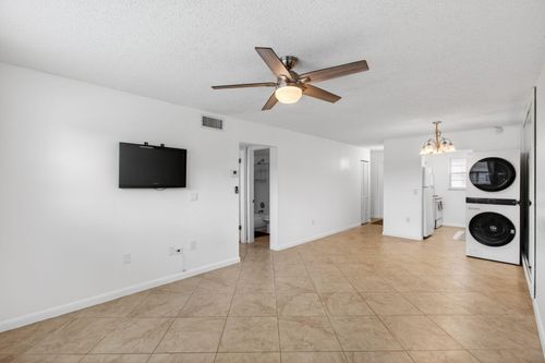 240-600 Sw 2nd Ave, Boca Raton, FL, 33432-5926 | Card Image