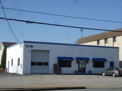 315 Jefferson Blvd, Warwick, RI, 02888-3845 | Card Image