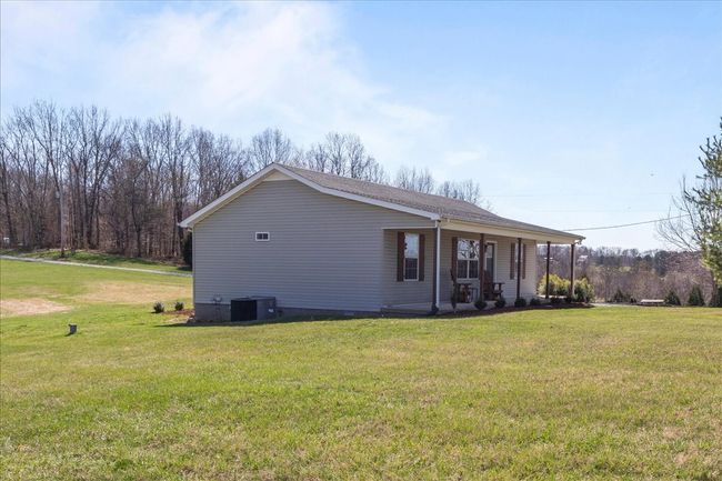650 Wall Rd, House other with 3 bedrooms, 2 bathrooms and 2 parking in Cunningham TN | Image 40