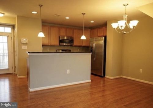 3-14235 Saint Germain Dr, CENTREVILLE, VA, 20121-2203 | Card Image
