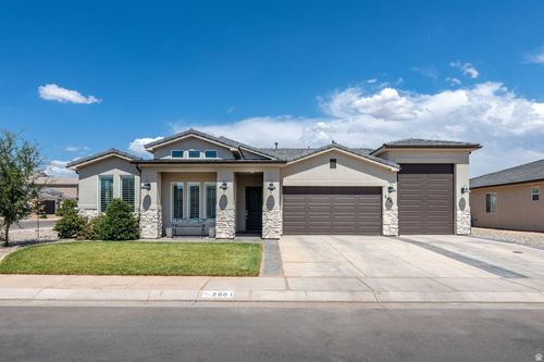 2961 E Beartrap Canyon Dr, Washington, UT, 84780-3486 | Card Image