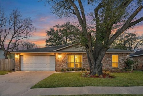 10123 Kent Towne Ln, Sugar Land, TX, 77498-1511 | Card Image