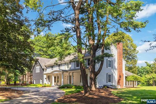2 Westwind Ct, Saddle River, NJ, 07458-3211 | Card Image
