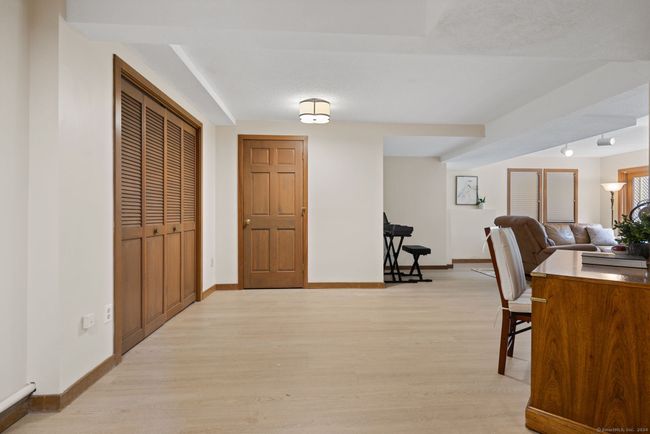 20 Ethan Dr, House other with 5 bedrooms, 4 bathrooms and null parking in Windsor CT | Image 25