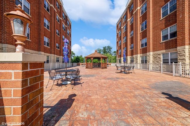 UNIT-101 - 1 Itasca Pl, Home with 2 bedrooms, 2 bathrooms and null parking in Itasca IL | Image 20