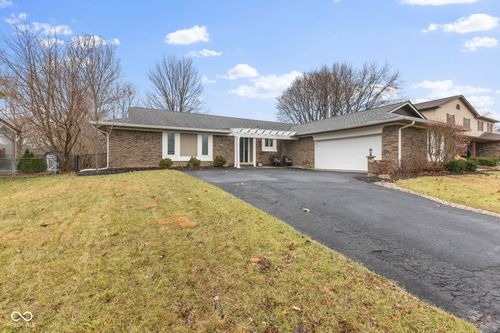 8008 Delbrook Drive, Indianapolis, IN, 46260 | Card Image