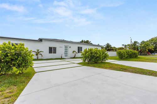 14801 Nw 5th Ave, Miami, FL, 33168-4210 | Card Image
