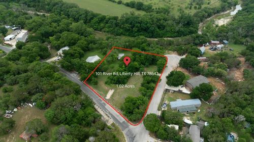 101 River Rd, Liberty Hill, TX, 78642-4547 | Card Image