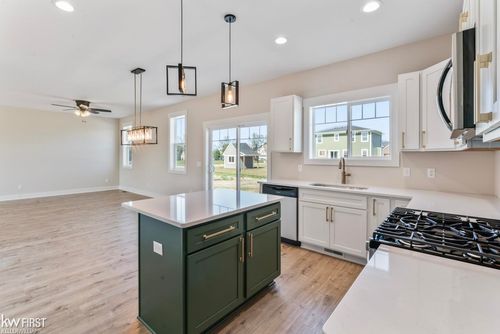 11119 Handel Ln, Davison, MI, 48423-7923 | Card Image