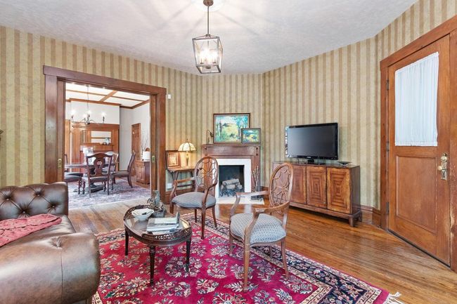 Living room - unit 831 | Image 14