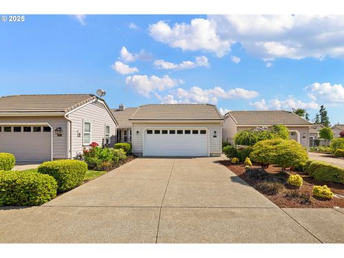 280 Magnolia Dr, Creswell, OR, 97426-9433 | Card Image