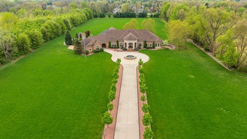 30217 Stratford Ct, Niles, MI, 49120-5946 | Card Image