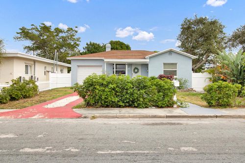 714 N H Street, Lake Worth Beach, FL, 33460 | Card Image