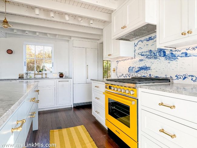 10 Mollys Way, House other with 3 bedrooms, 2 bathrooms and null parking in Chilmark MA | Image 11