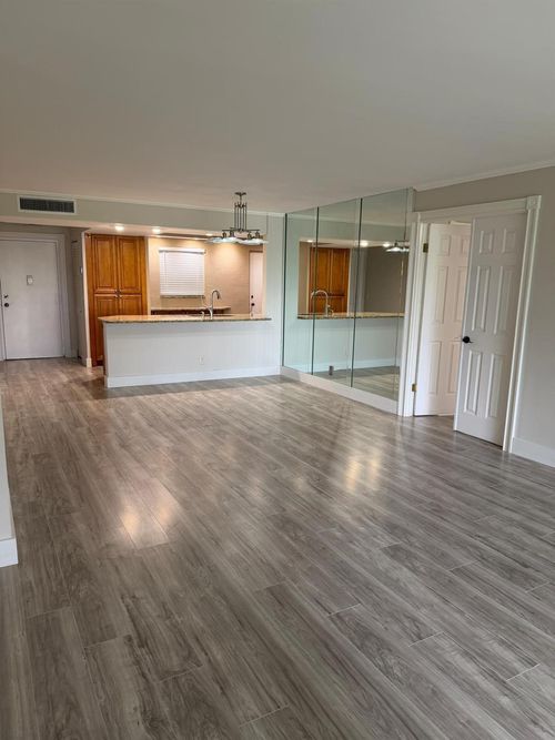 206-6300 Nw 2nd Avenue, Boca Raton, FL, 33487 | Card Image