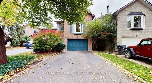 8 Dalzell Ave, Brampton, ON, L6Z2C5 | Card Image