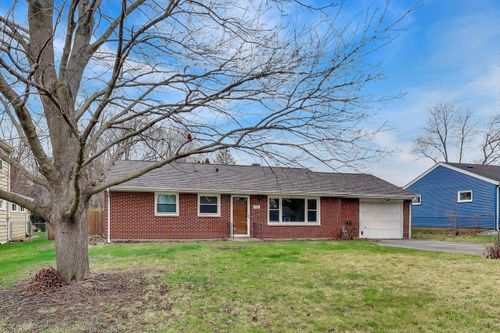 2917 Virginia Ave, McHenry, IL, 60050-5864 | Card Image