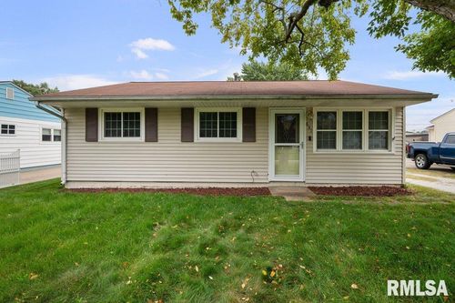 831 12th St W, Milan, IL, 61264-2250 | Card Image