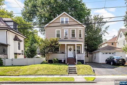 326 Mortimer Ave, Rutherford, NJ, 07070-2220 | Card Image