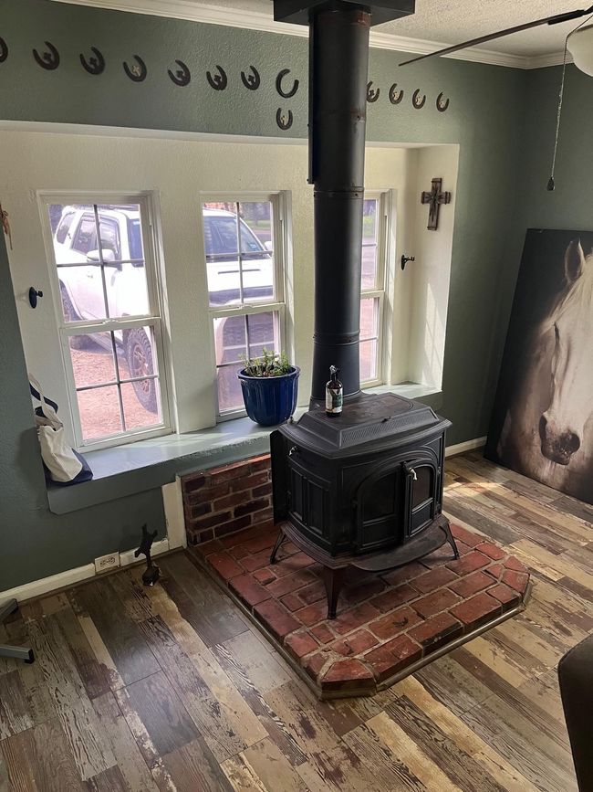 2915 Avenue G, House other with 4 bedrooms, 1 bathrooms and null parking in Nederland TX | Image 4